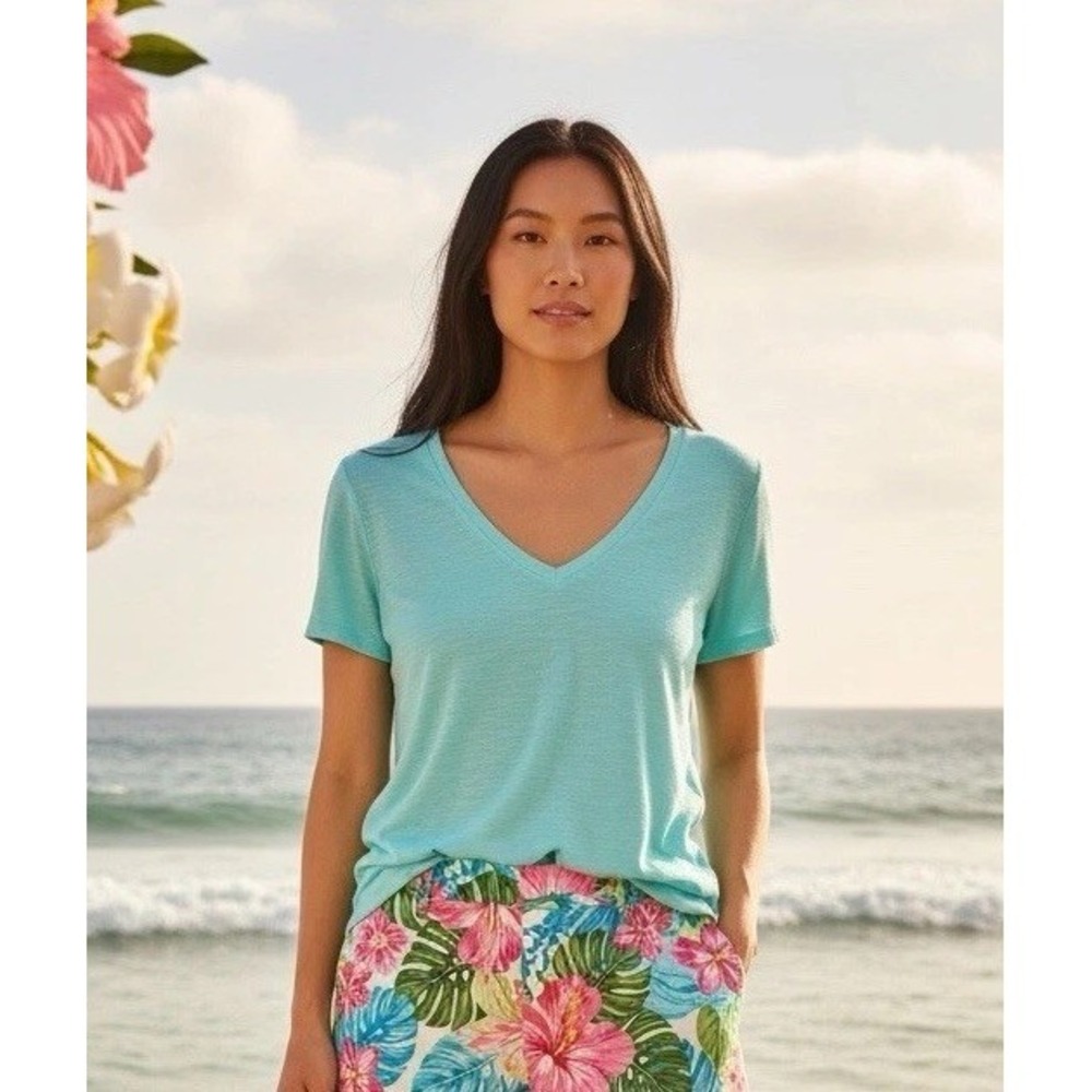 New Lilly Pulitzer New Etta Top V Neck Tee Size Medium Mint Solid T Shirt RARE - Picture 8 of 8